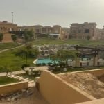 للبيع: فيلا 5 غرف نوم 640 م² في رويال ميدوز الشيخ زايد، الشيخ زايد، مصر