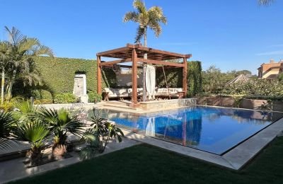 5-bedroom Villa 600 m² for sale in La Nuova Vista, North Investors, Egypt