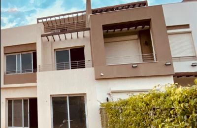 For sale: 4-bedroom Townhouse 270 m² in Palm Valley, 6th of October City, Egypt