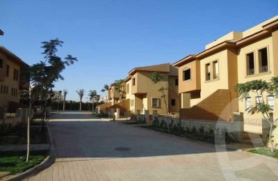 4 غرف نوم توين هاوس 375 م² للبيع في مون فالي 2، التجمع الجنوبي، مصر