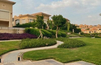 Villa 370 m² (3-bedroom) for sale in Stone Park, New Cairo, Egypt