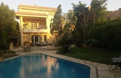Villa 560 m² (3-bedroom) for sale in El Safwa, 6th of October City, Egypt