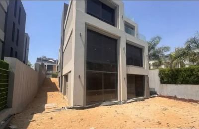 Villa 480 m² (5-bedroom) for sale in El Patio Casa, El Shorouk, Egypt