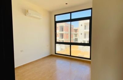 4-bedroom Townhouse 218 m² for sale in Montenapoleone, Mostakbal City, Egypt