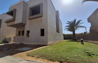 4 غرف نوم فيلا 360 م² للبيع في فيلدج جاردن قطامية، القاهرة الجديدة، مصر