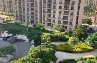 For sale: 2-bedroom Apartment 132 m² in El Rehab, New Cairo, Egypt