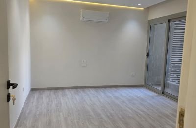 For sale: 3-bedroom Apartment 193 m² in Capital Gardens, New Cairo, Egypt